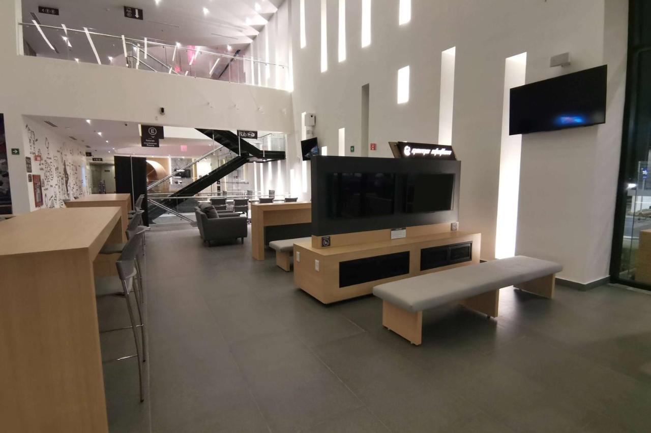 Ramada Encore By Wyndham Guadalajara Aeropuerto Las Pintas Eksteriør bilde
