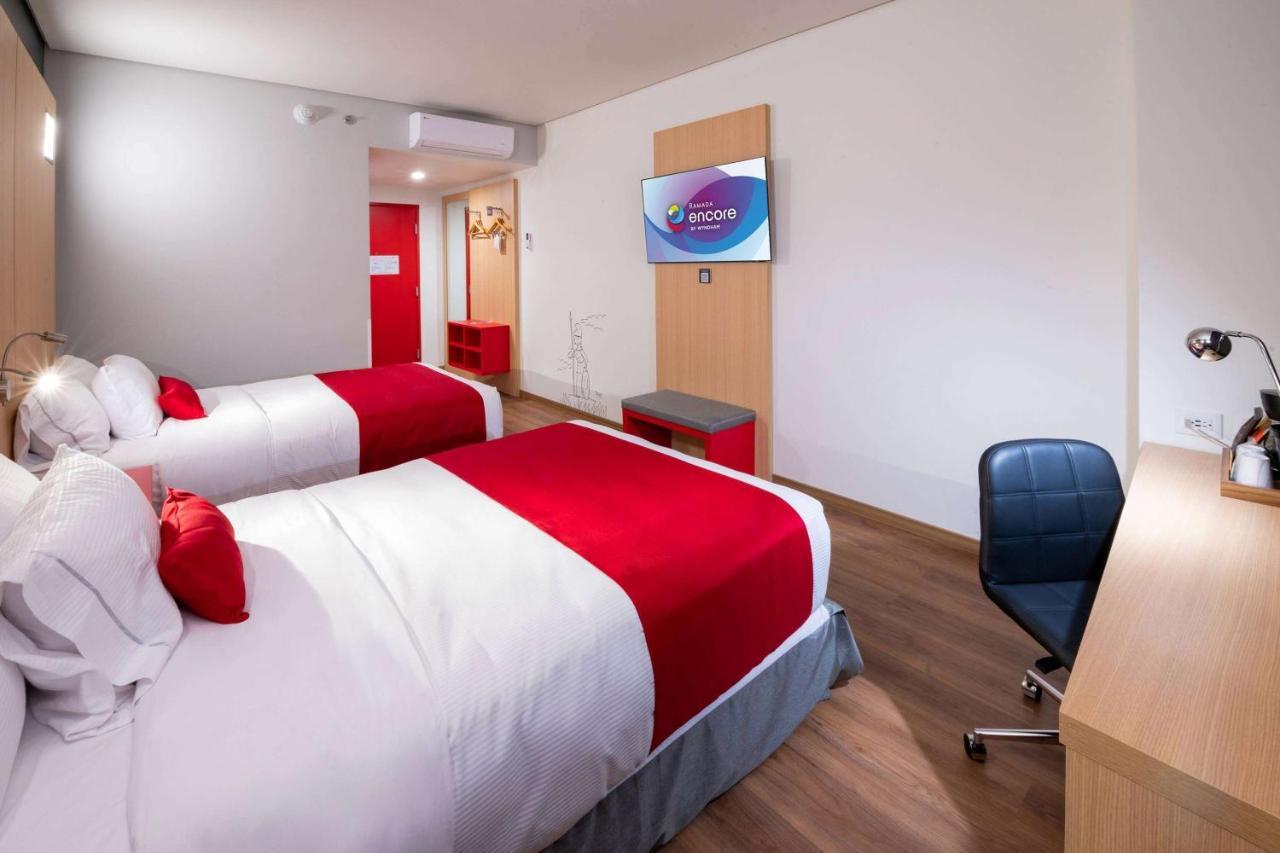 Ramada Encore By Wyndham Guadalajara Aeropuerto Las Pintas Eksteriør bilde